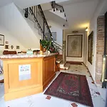 Paris Отель 3*