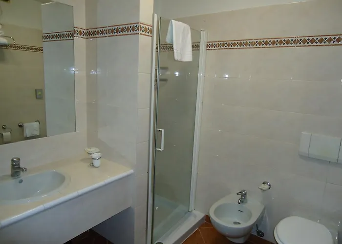 Paris Szálloda Castel Goffredo