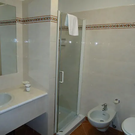 Paris Hotel Castel Goffredo