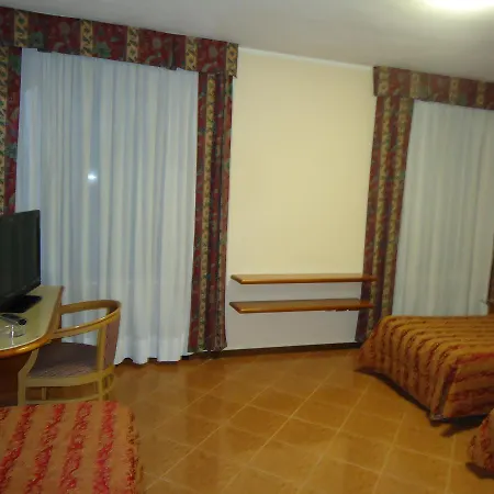 Paris 3* Castel Goffredo