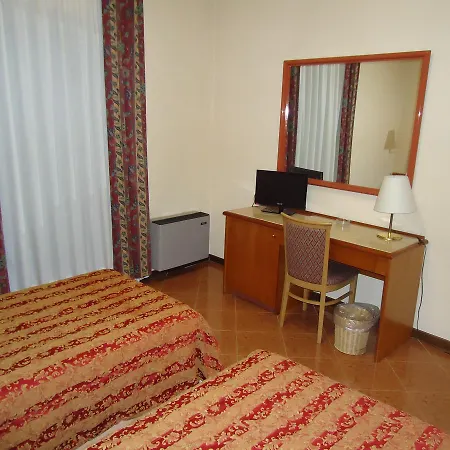 Paris 3*